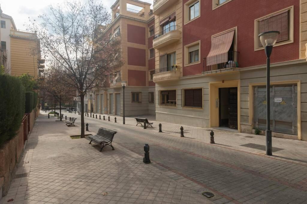 Fabuloso Piso Junto A Paseo De La Bomba Granada Kültér fotó